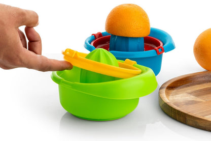 The Plastic Hand Press Juicer - ByondBasket